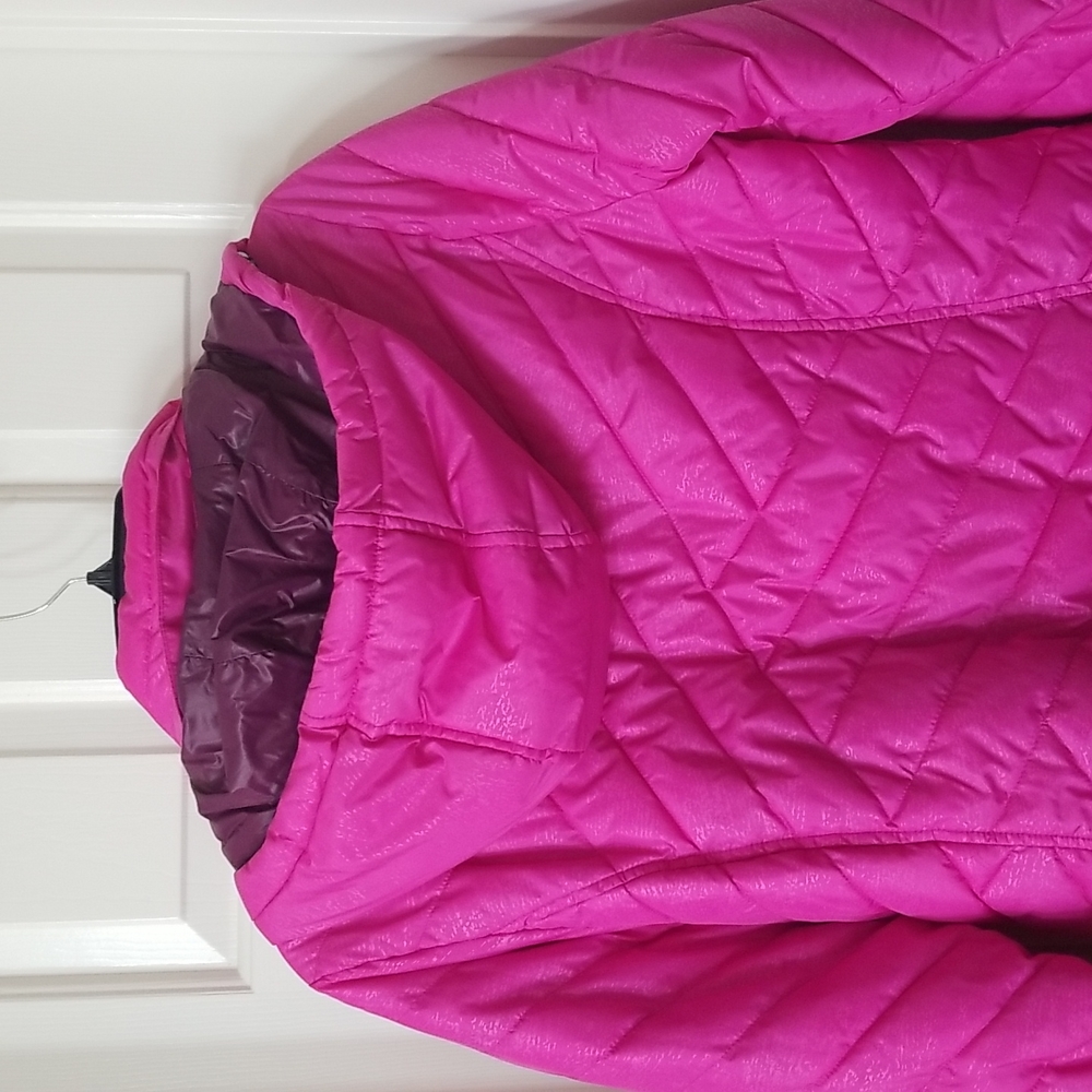 Coat. NEW. - Picture 3 of 4
